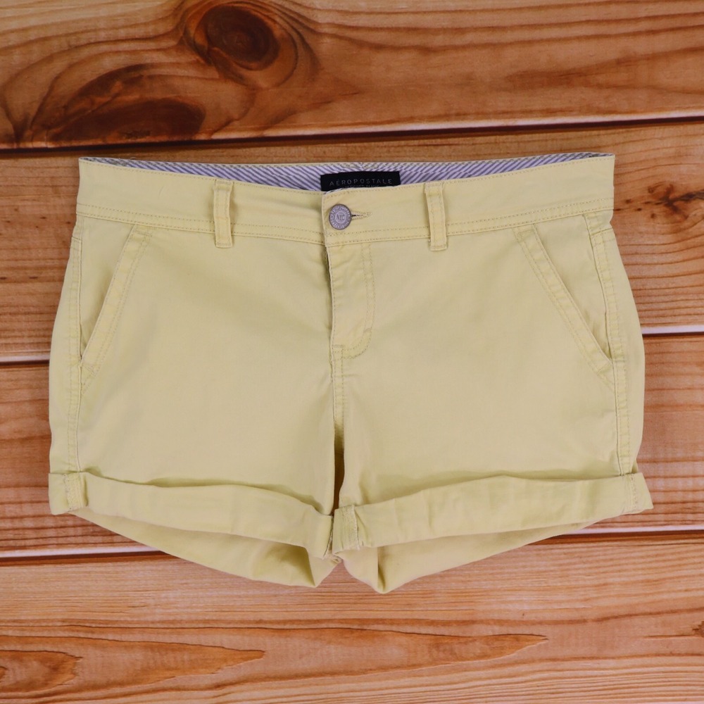 Aeropostale Cuffed Shorts Low Rise Womens Size 8 Yellow Cotton Blend‎ Flat Front